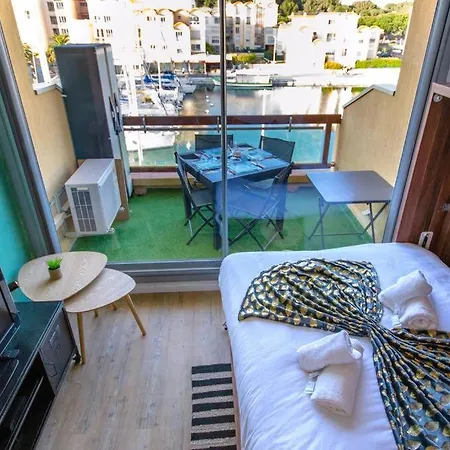 Veilleuse - Clim - Piscine Apartment