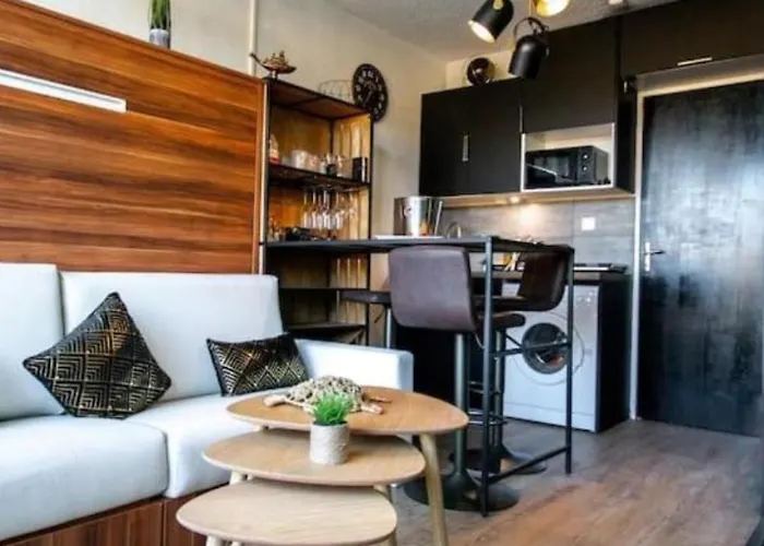 Merveilleuse Port - Piscine - - Climatisation - Commerces グリュイッサン